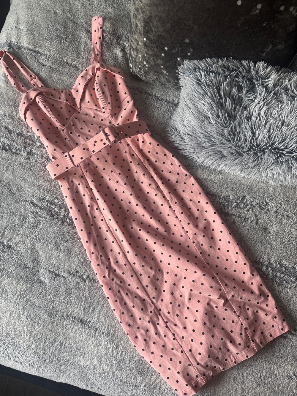 MANEATER WIGGLE DRESS IN ROSE PINK POLKA DOT - VIXEN BY MICHELINE PITT sz Small